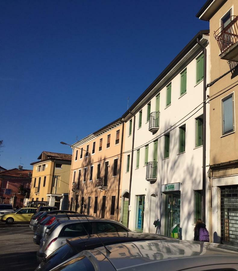 Casa Vacanze Chez La Reine - Holiday Home Vicenza Eksteriør billede