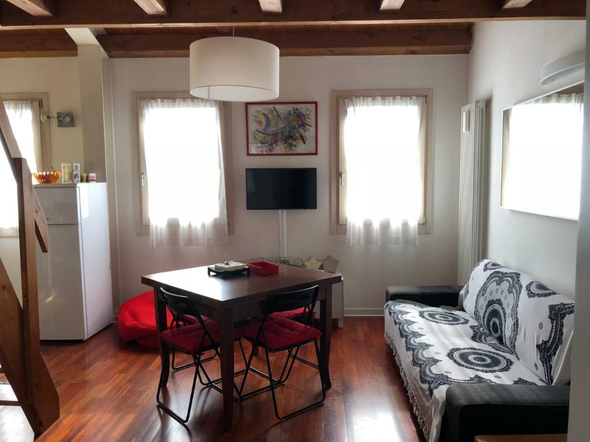 Casa Vacanze Chez La Reine - Holiday Home Vicenza Eksteriør billede